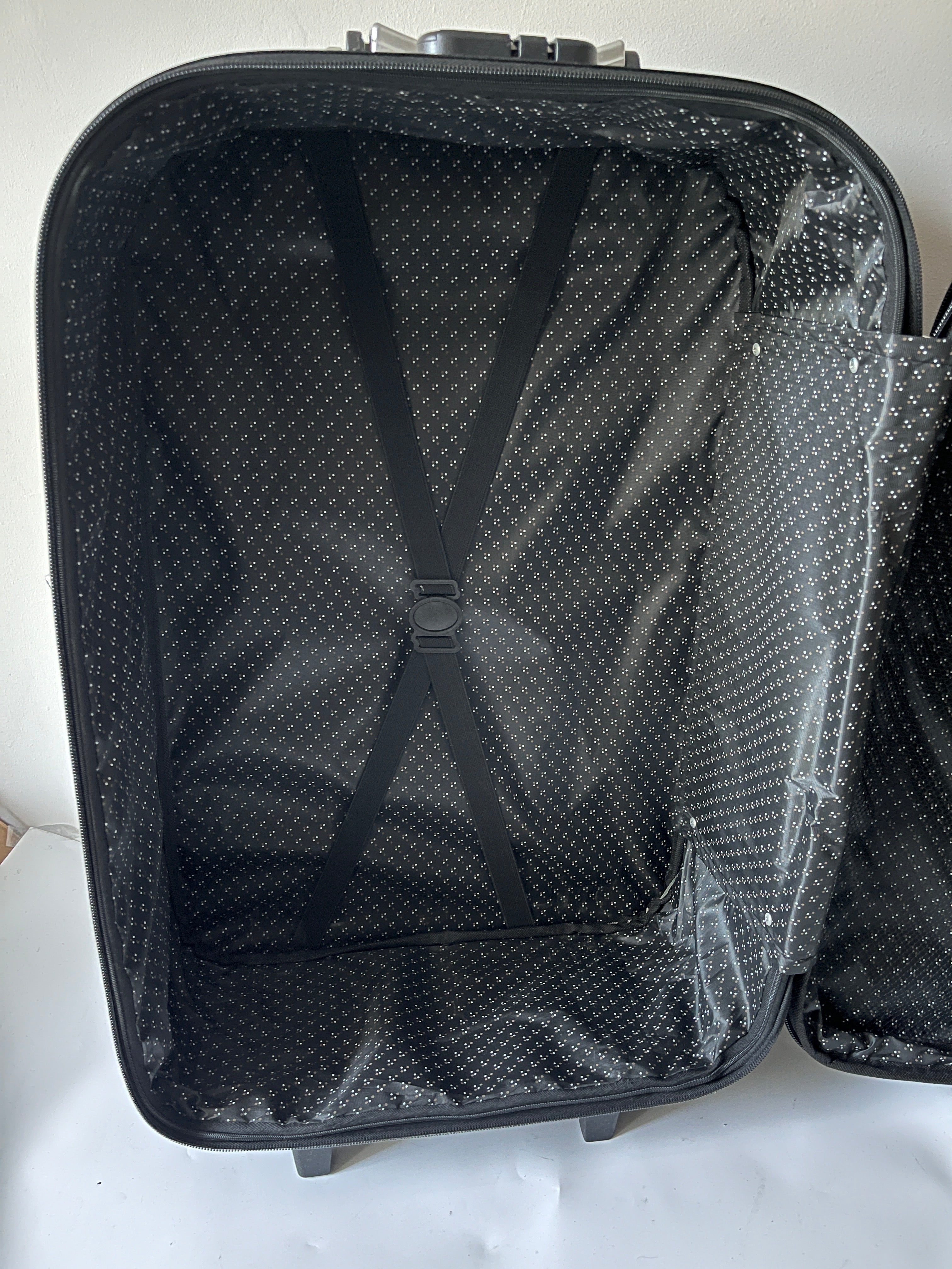 Maleta mediana 20kg de tela Mist