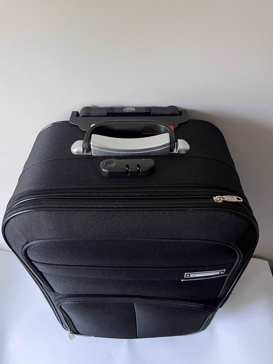 Maleta mediana 20kg de tela Ignite (copia)