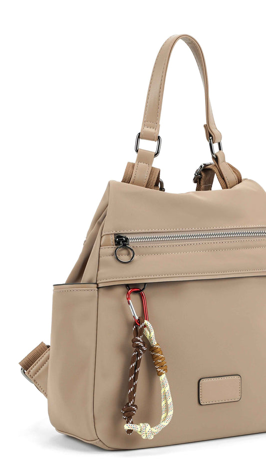 Mochila de mujer con compartimento y llavero Desiré