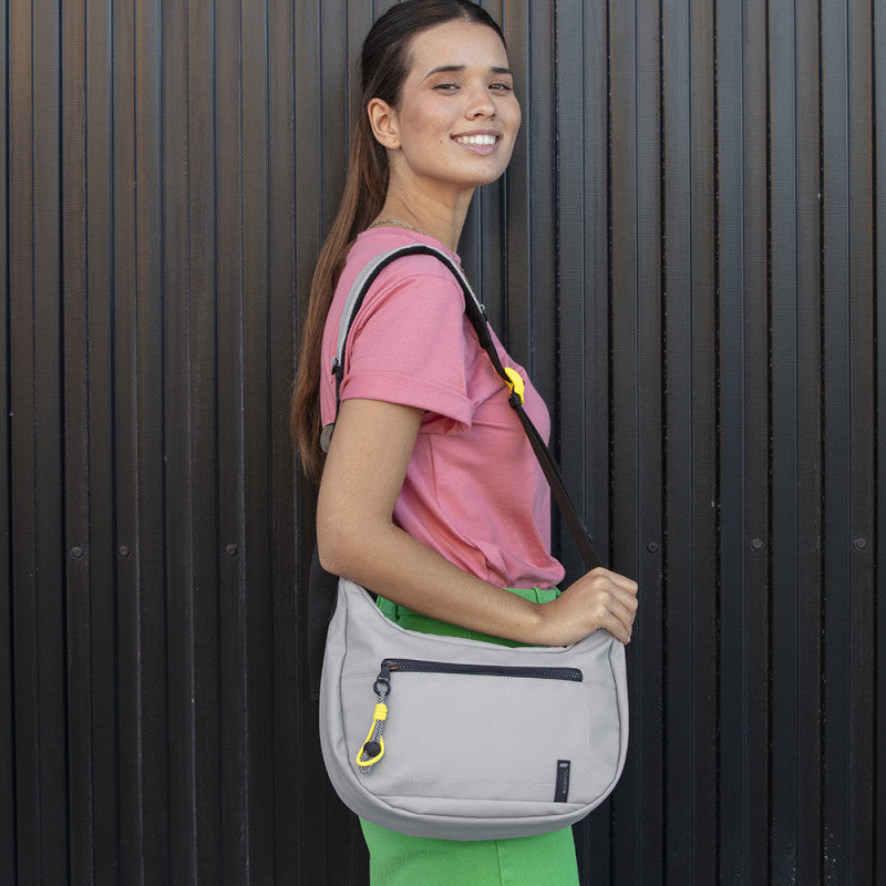 https://gabol.com/22388-large_default/bolso-bandolera-leire.jpg