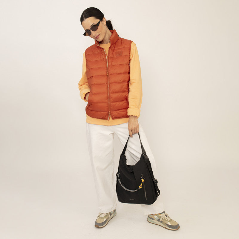 Bolso Mochila Gabol Aisha Moderno Resistente al Agua Libre de PVC Naranja