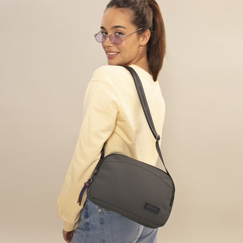 https://gabol.com/20257-large_default/bolso-pequeno-salma.jpg