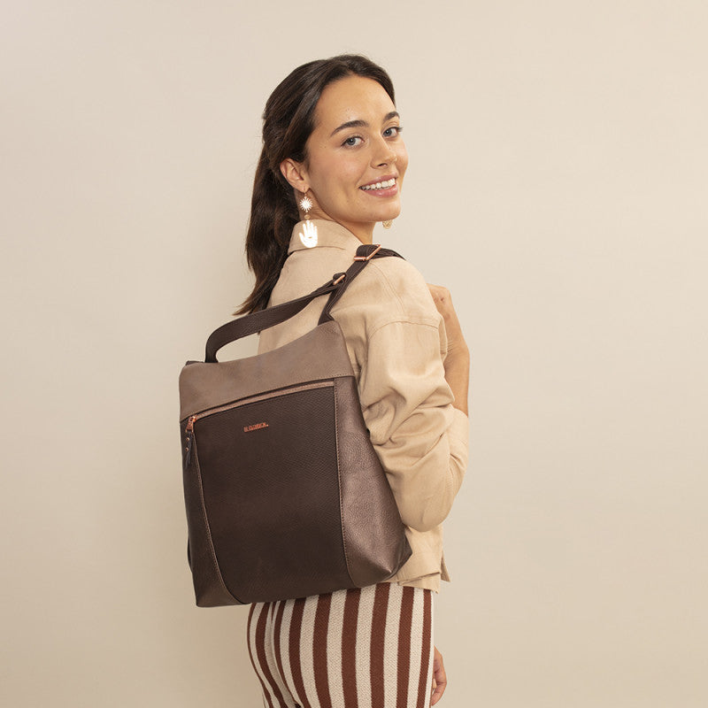 Mochila Bolso THELMA Gabol Elegante Piel Sintética Marrón Libre de PVC con Organizador