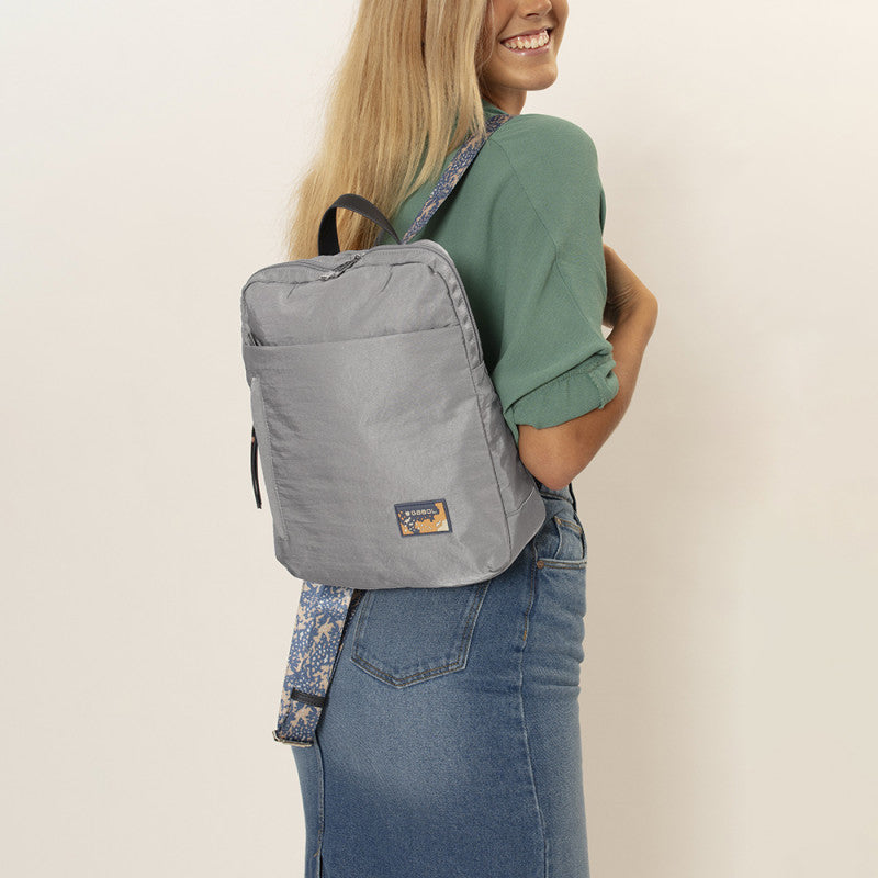 Mochila LUZ Gabol Pequeña Nylon Crinkle Piel Sintética Resistente Agua Gris